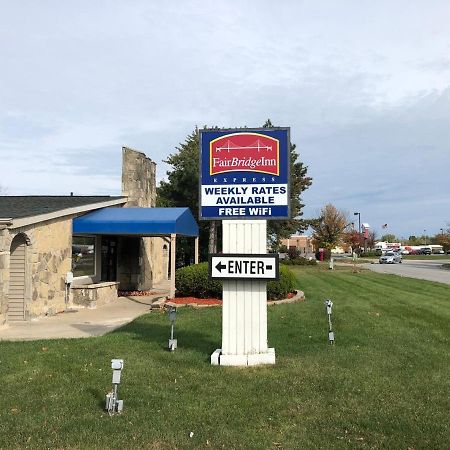 Fairbridge Inn Express Merrillville Bagian luar foto
