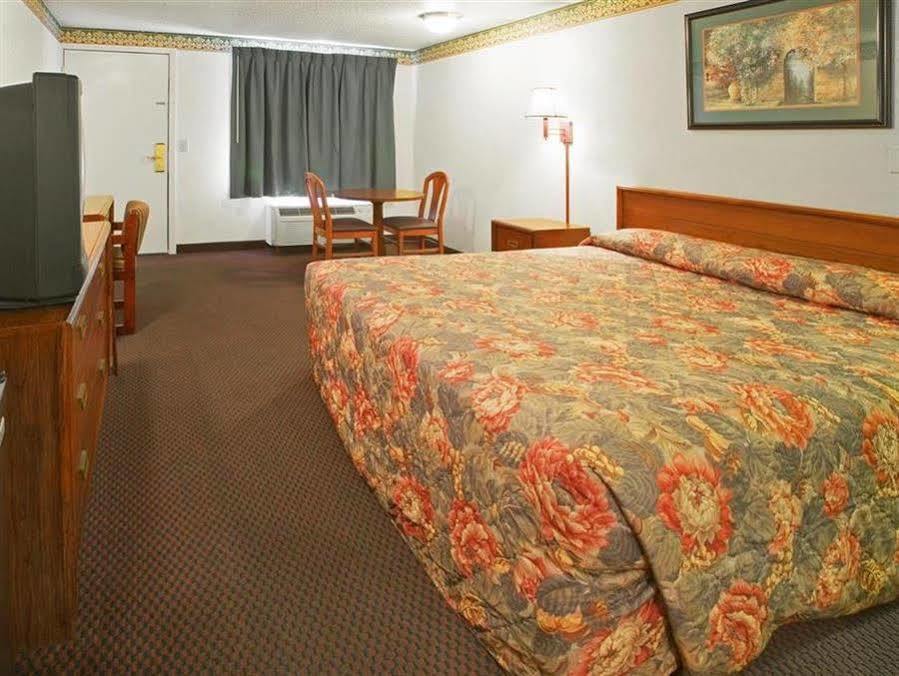 Fairbridge Inn Express Merrillville Bagian luar foto